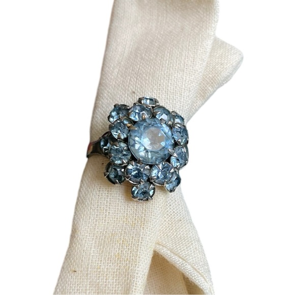 Bundle of Vintage Silver-Tone Rhinestone Brooch and Blue Rhinestone Ring - Picture 5 of 6